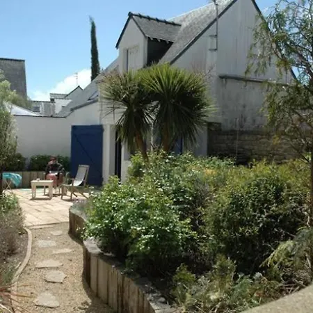 Grande Maison En Plein Coeur Du Bourg Au Calme Avec Jardin Clos, Commerces Port Et A Pied Villa *
