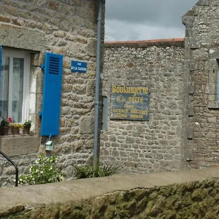 Grande Maison En Plein Coeur Du Bourg Au Calme Avec Jardin Clos, Commerces Port Et A Pied Villa