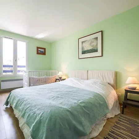 Grande Maison En Plein Coeur Du Bourg Au Calme Avec Jardin Clos, Commerces Port Et A Pied La Trinite-sur-Mer